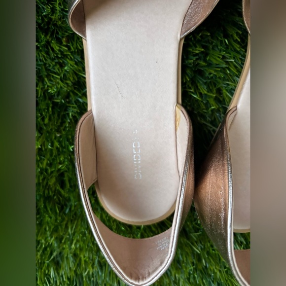 H&M Gold Sandals Crisscross Design - Picture 3 of 9